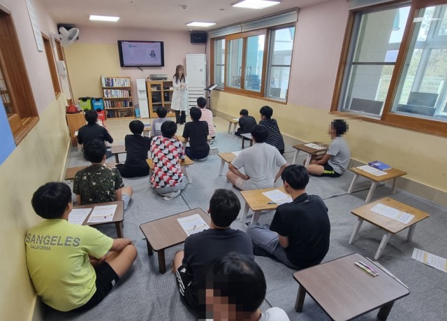 4 고성군 학교밖청소년지원센터, ‘약물(마약) 오남용 예방 교육’ 실시 4 고성군 학교밖청소년지원센터, ‘약물(마약) 오남용 예방 교육’ 실시.jpg