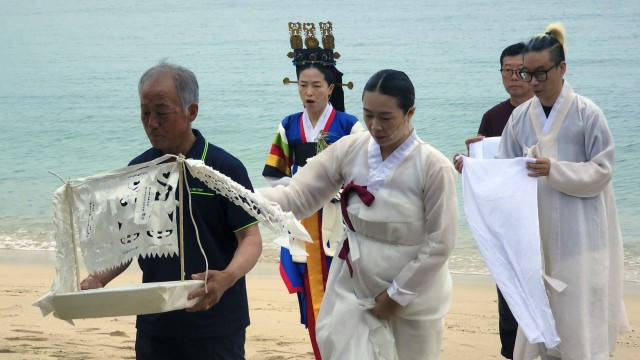 6 6. 20. - 예술과 관광의 섬, 비진도에서 ‘별신굿 프로젝트’ 추진 1(별신굿 공연).jpg