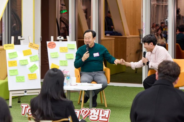 10 10. 31. - 통영시 저출생과 인구문제 극복 ‘총력’ 1(통영시 청년 간담회).jpg
