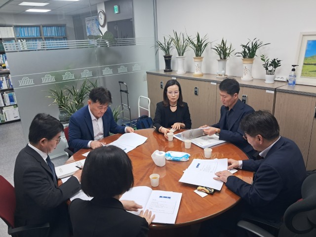 정점식의원실(보좌관)면담(1) 정점식의원실(보좌관)면담(1).jpg