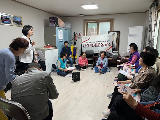 6-2 6-2. 관련사진(거제시보건소, 건강백세운동교실과 심뇌혈관질환예방관리교육 연계 운영 1).jpg