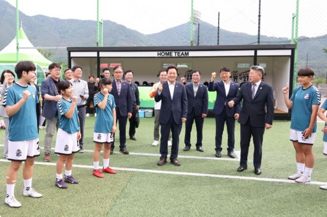 진주여중축구부격려2 진주여중축구부격려2.jpg