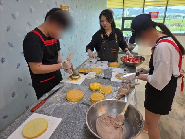 1-1 고성군 학교밖청소년지원센터, 학교 밖 청소년 자기계발과 나눔이 1-1 고성군 학교밖청소년지원센터, 학교 밖 청소년 자기계발과 나눔이.jpg
