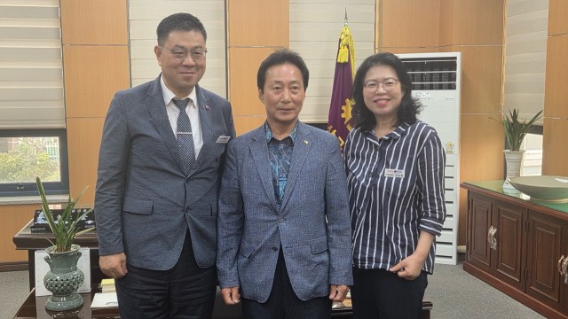 2-3 2-3. 관련사진(거제시 부시장, 상공회의소 방문해 지역경제 현안 청취).jpg