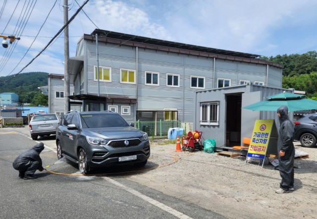 김해통제초소차량소독사진 김해통제초소차량소독사진.jpg