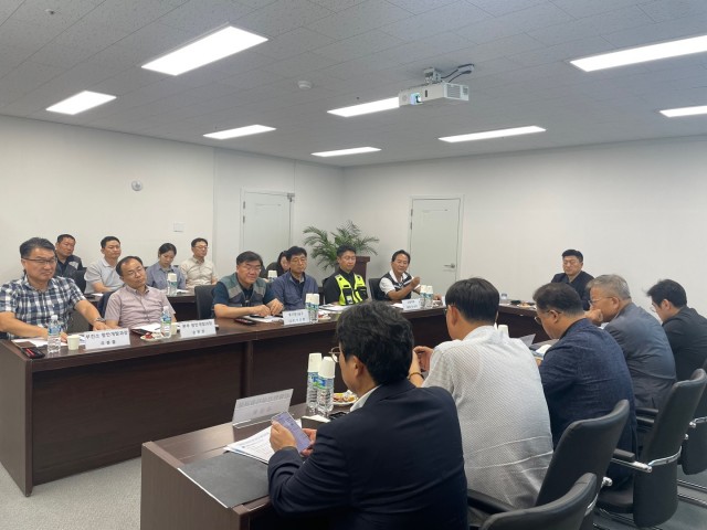 북극항로진출거점항만최적지는진해신항! 북극항로진출거점항만최적지는진해신항!.jpg