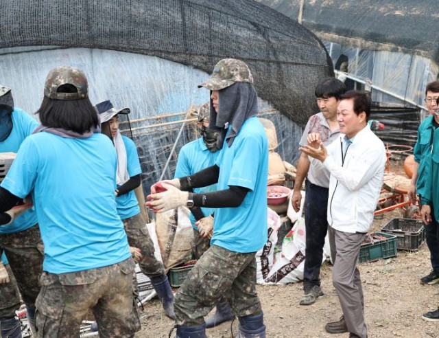 산청군복구작업공군부대격려 산청군복구작업공군부대격려.jpg