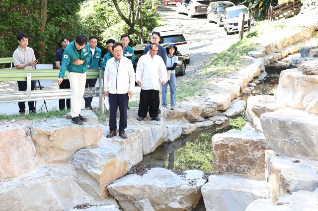 창원시진해구장천동사방사업현장(2) 창원시진해구장천동사방사업현장(2).jpg