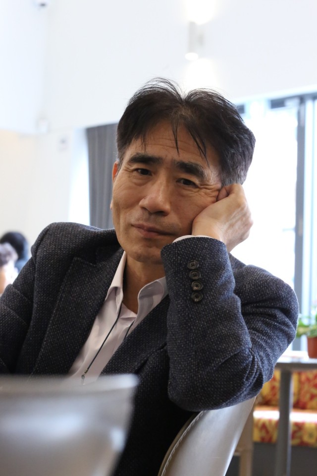 8 8. 20. - 2025년 통영시 문학상 수상자 발표 1(청마문학상 송재학).jpg