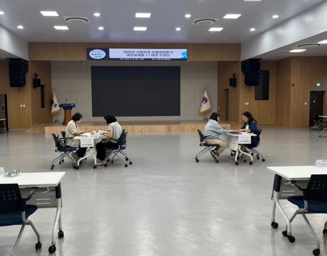 4-2 4-2. 보도사진1(거제시, 2025년 성별영향평가 사업분야 담당자 대면 컨설팅 실시).jpg