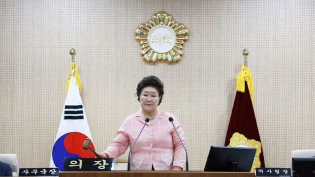 9. 10. - 제239회 통영시의회 임시회 개회 1.JPG