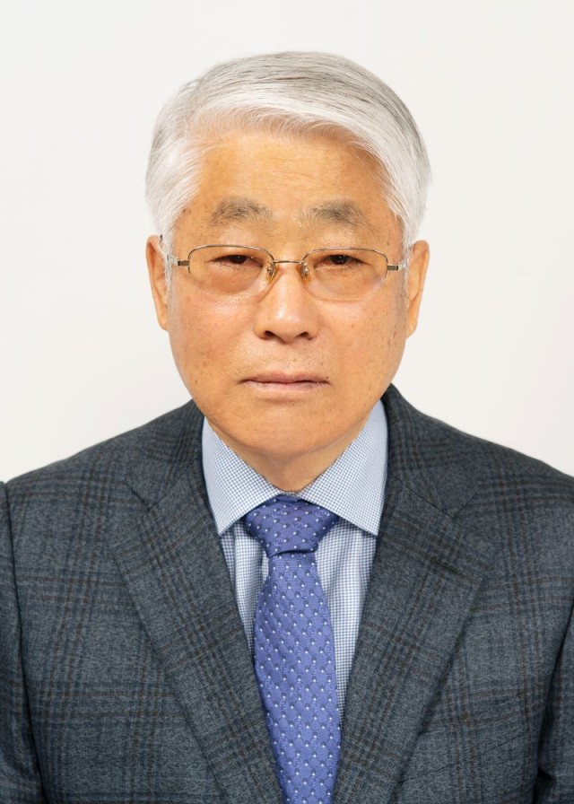 7-2 7-2. 대일수산(주)_이정태 대표이사님 증명사진.jpg