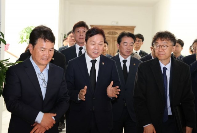 이태준기념관방문및참배(2) 이태준기념관방문및참배(2).jpg