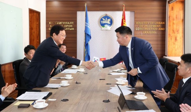 도시개발건설주택부장관면담(1).jpg