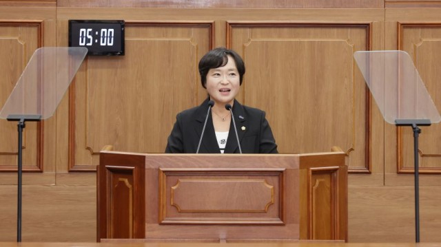 9. 30. - 제239회 통영시의회(임시회) 폐회 4(배윤주의원).JPG