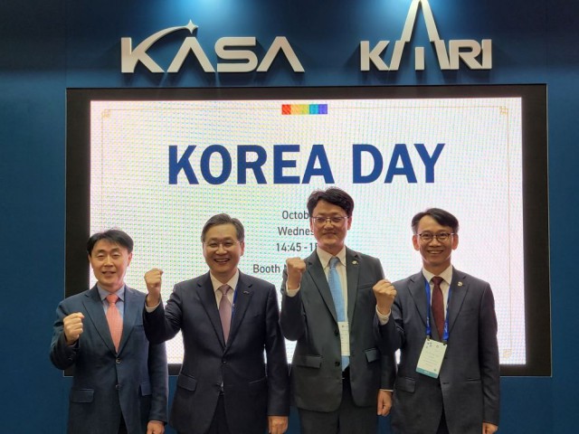 한국의날행사에서단체(2) 한국의날행사에서단체(2).jpg