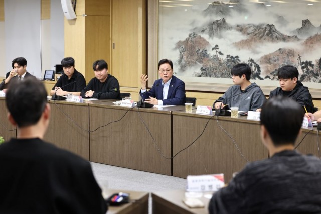 도지사-도내대학총학생회간담회(4) 도지사-도내대학총학생회간담회(4).jpg