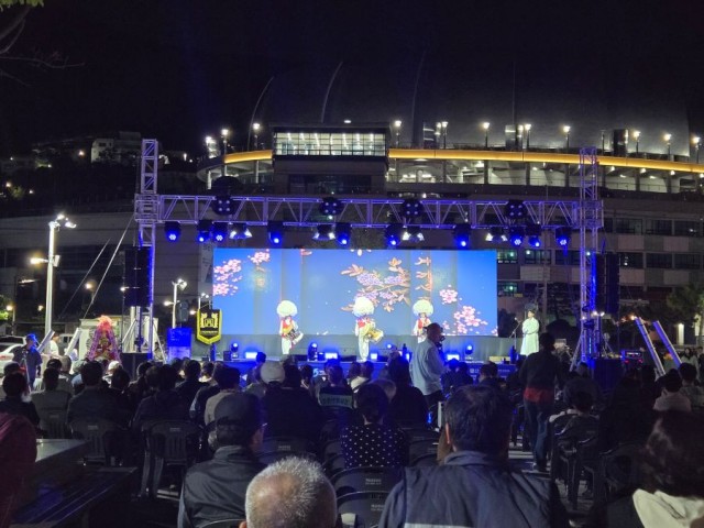 13-2 13-2. 보도사진(제31회 거제예술제 열정속 마무리).jpg