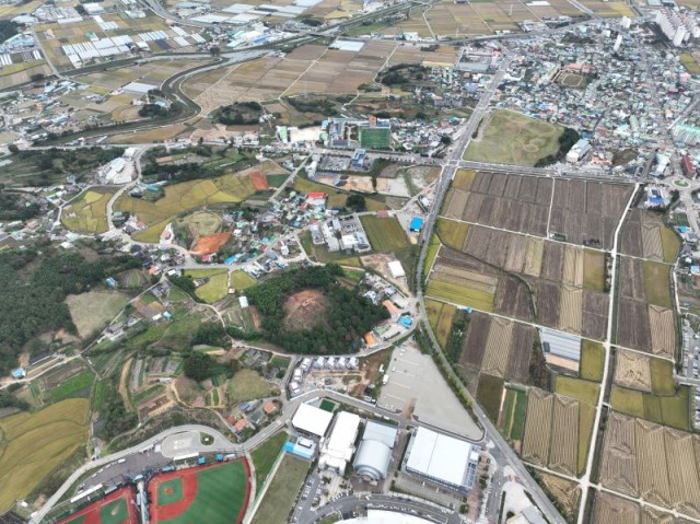 고성송학동고분군14호분일원전경 고성송학동고분군14호분일원전경.JPG