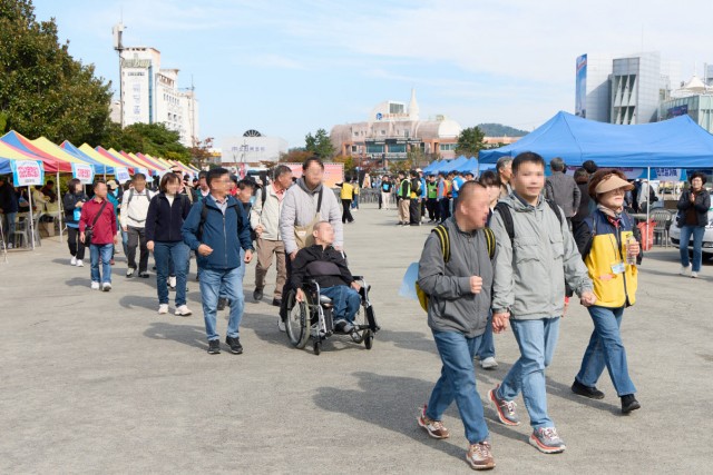 10 10. 31. - 통영시, 2025년 더 나은 세상을 위해 함께 걸어갑니다 2.jpg