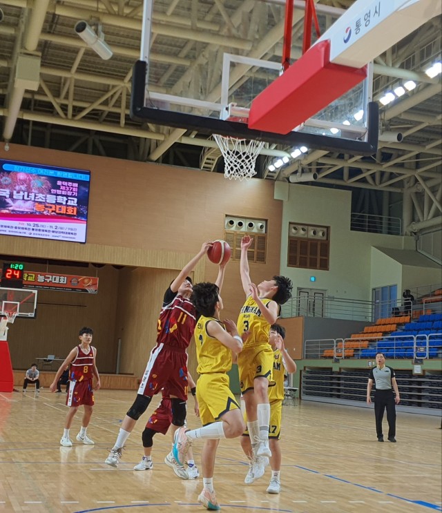 11. 4. - 통영시, 윤덕주배 제37회 연맹회장기 전국남녀초등학교 농구대회 성료 1.jpg