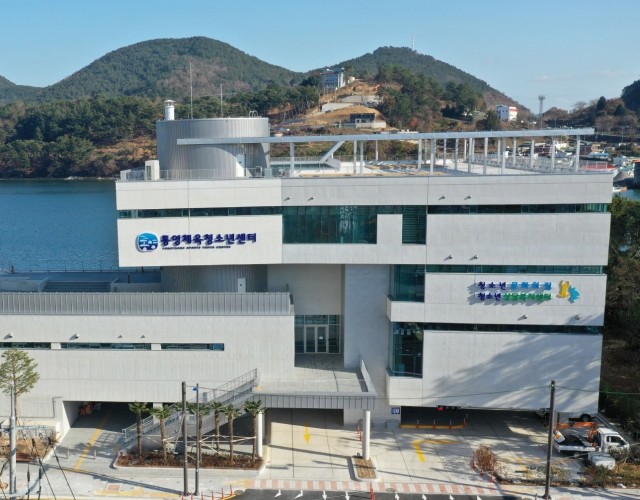 11. 13. - 통영체육청소년센터, 안전을 최우선으로 재개장 준비에 박차 1(통영체육청소년센터 전경).jpg