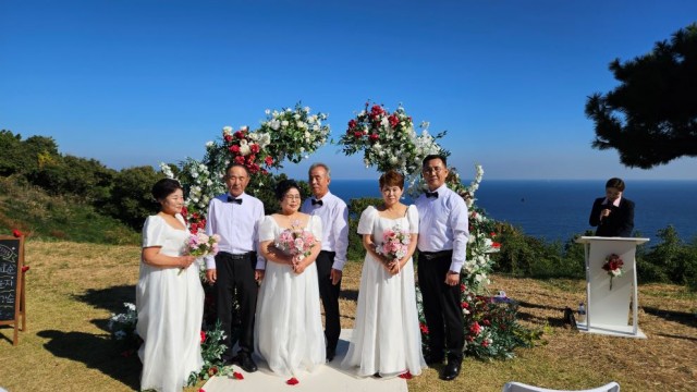 ‘웨딩·휴양섬’지심도_15일황혼부부리마인드웨딩(1) ‘웨딩·휴양섬’지심도_15일황혼부부리마인드웨딩(1).jpg