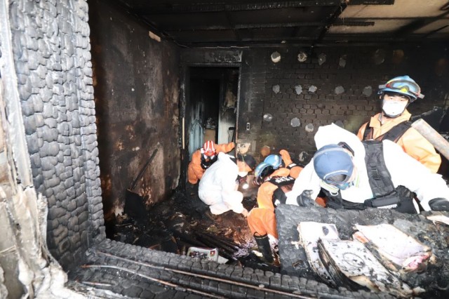 화재현장합동감식(발굴작업)01 화재현장합동감식(발굴작업)01.jpg
