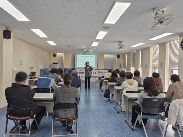 12 12. 3. - 통영시, 작은도서관의 내일을 준비하다 1.jpg