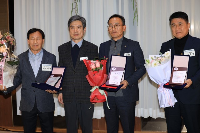 7-3. 2025 거제시장애인체육회 송년의밤 성황리 개최(2).JPG