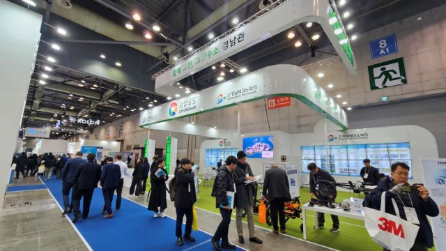 전시회사진(2) 전시회사진(2).jpg