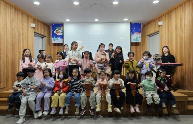 12 12. 29. - 통영시립도서관, ‘타인공감 콘서트’ 성료 2.jpg