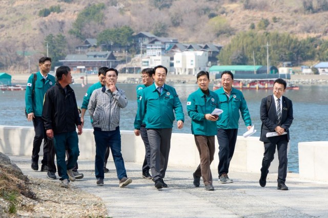 1. 8. - 통영시,“함께 가는 길, 주민과의 동행” 2(25년 3월 부속섬 방문).jpg