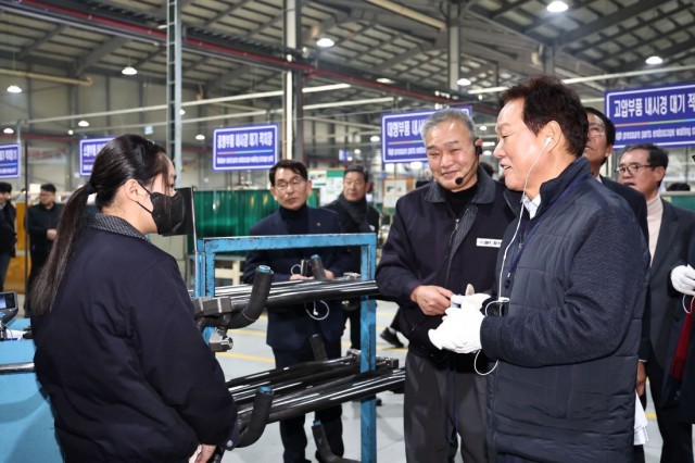 김해테크노밸리산단방문_현장간담회(4) 김해테크노밸리산단방문_현장간담회(4).jpg