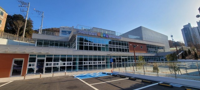 관련사진(거제시 장승포다어울림행복문화센터 경로식당 시범운영 개시1).jpg