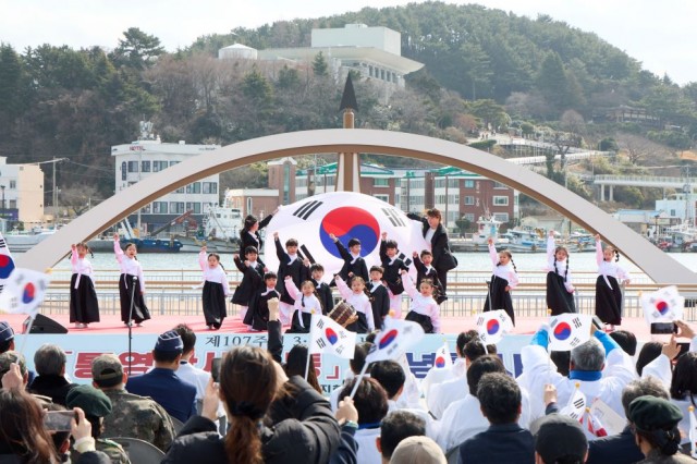 3. 3. - 우리의 하나 된 외침, 통영만세운동 기념식 거행 2.jpg