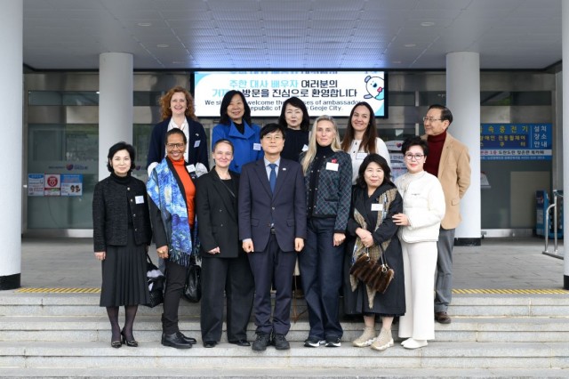 관련사진(주한 외교 대사 부인회， ‘글로벌 관광지’ 거제도 탐방1).jpg