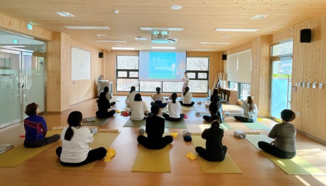 관련사진(거제 치유의 숲， 상반기 무료 체험 행사 성황리 종료...만족도 100 달해 2).jpg