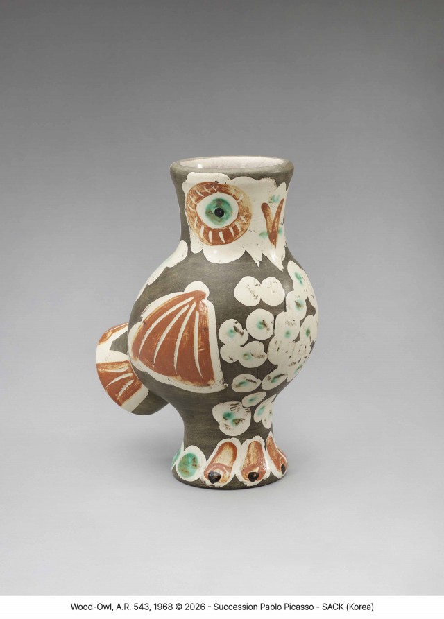 올빼미_A.R.543_1968_백토_화장토_흑색파티나장식_나이프각인_부분유약시유_29.5×22×13cm_국립현대미술관소장품 (1).jpg