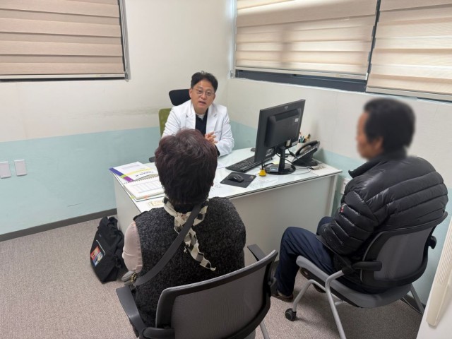 관련사진(거제시치매안심센터 협력의사 위촉) 관련사진(거제시치매안심센터 협력의사 위촉).jpg