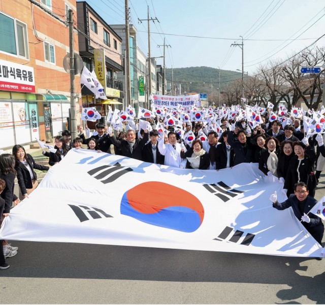 1-4 “대한독립만세” 고성 배둔장터에 울려퍼진 107년 전의 함성.jpg