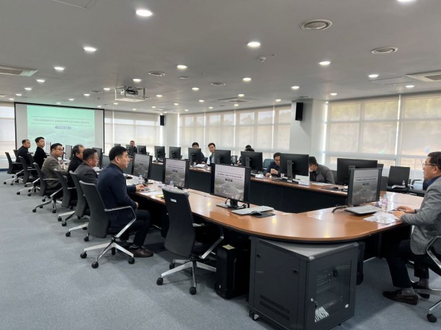 관련사진(거제 공항배후도시 경제자유구역 지정 타당성 검토 용역 착수보고회 개최1).jpg