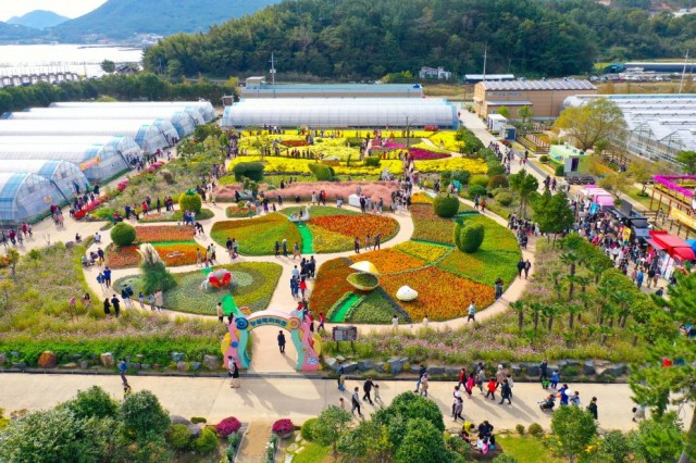 관련사진(거제시 「거제섬꽃축제」 자문위원 공개 모집).jpg