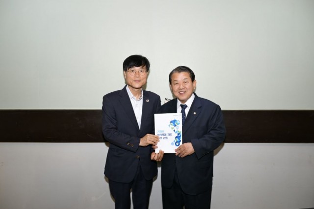 관련사진(거제시, 김병주 국회의원에 조선업 병역특례 및 전략산업 육성을 위한 제도개선 건의) (1).jpg