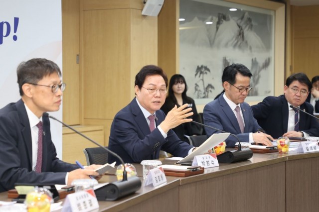 경남도-공무원노동조합_광역단체교섭상견례(1) 경남도-공무원노동조합_광역단체교섭상견례(1).jpg