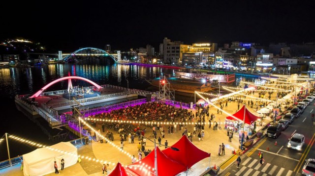 4. 13. - 2026 강구안 나이트 프린지 ‘투나잇 통영 즐거울 樂’개막 4(2025 강구안 나이트 프린지).jpg