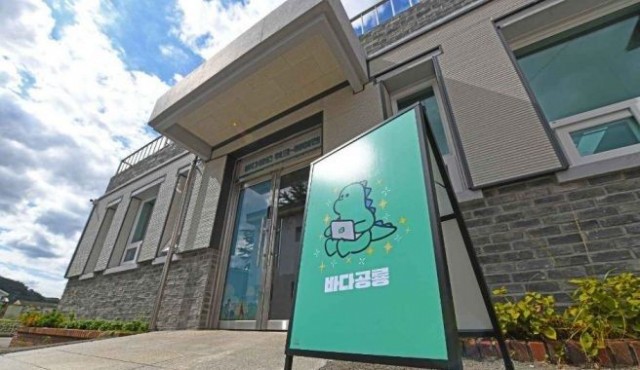 E5qatY2MooD E5qatY2MooD.jpg