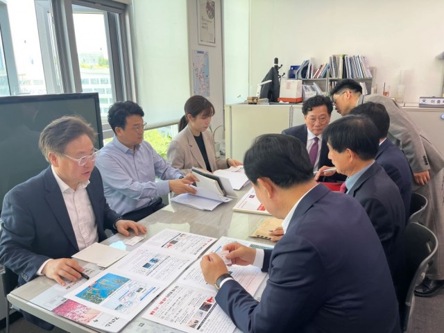 4 4. 16. - 통영시 국비확보 등 현안사업 건의를 위한 정부부처 방문 (1).jpg