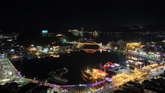 4. 20. - (2026 강구안 나이트 프린지, 투나잇 통영 즐거울 락 첫 공연 성료 1.JPG