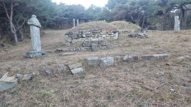 조열묘전경.jpg